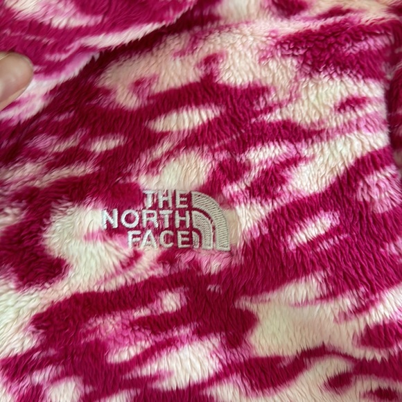 The North Face Pink Fleece Jacket - Picture 2 of 7